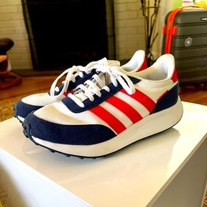 Adidas Run 70s shoe size 4.5